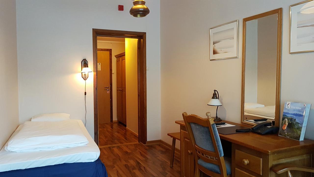 Bardu Hotell Setermoen Bagian luar foto